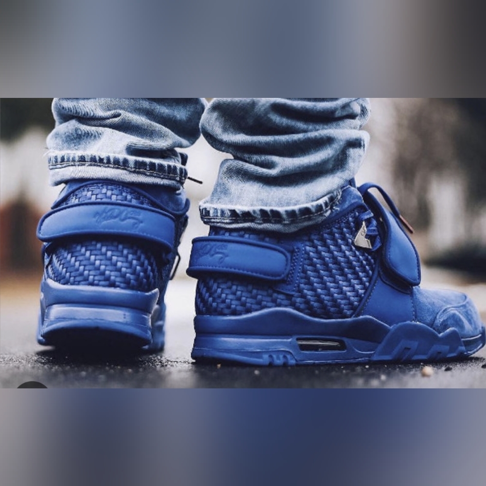 🎉SALE🎊 SNEAKER BUNDLE 🎊 STEAL OF A DEAL🎉 (assorted see description)